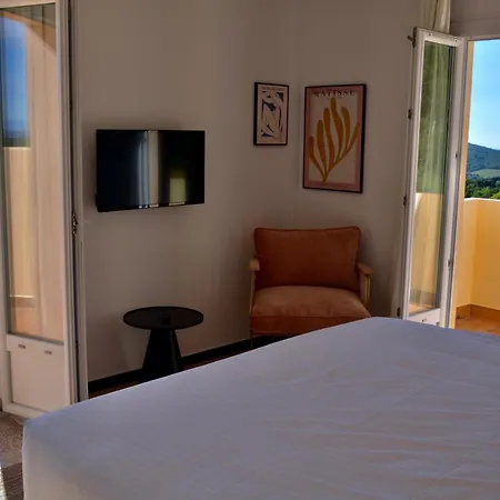Hotel L'écurie Du Castellas *