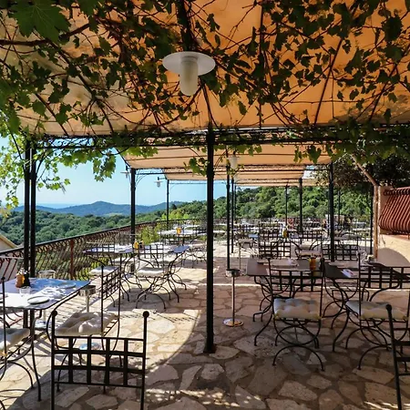 L'ecurie Du Castellas Hotel *