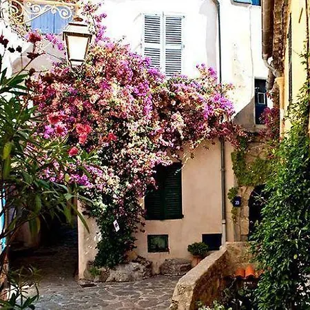 L'écurie Du Castellas Hotel